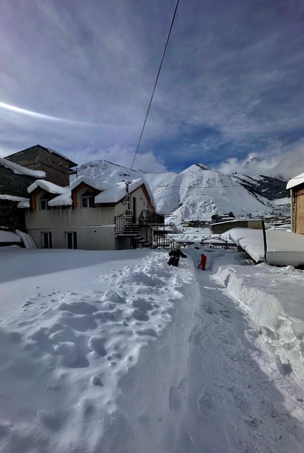 Guest House Chavchavadze N23 Kazbegi Exteriör bild